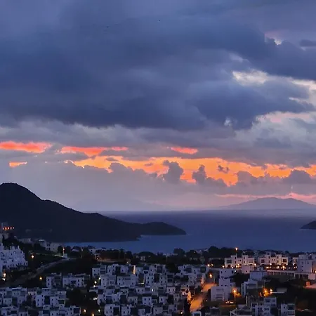 Seaside Sunrise Sea View, Fully Private Pool *